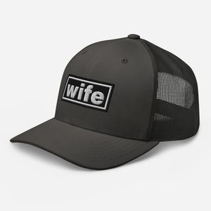 The Tractor Mugs Store Oasis Style Retro Wife | Trucker Cap Quality Farmers Merch